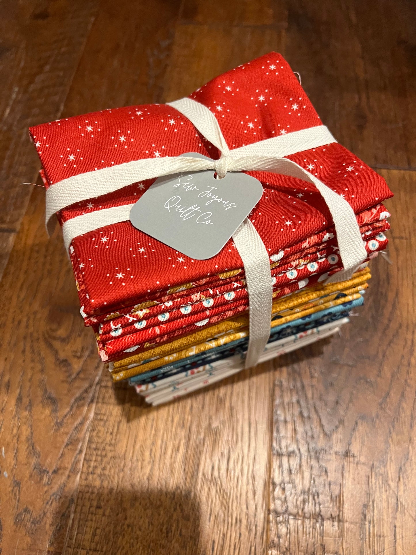 Americana by Lori Holt - 31 piece fat quarter bundle