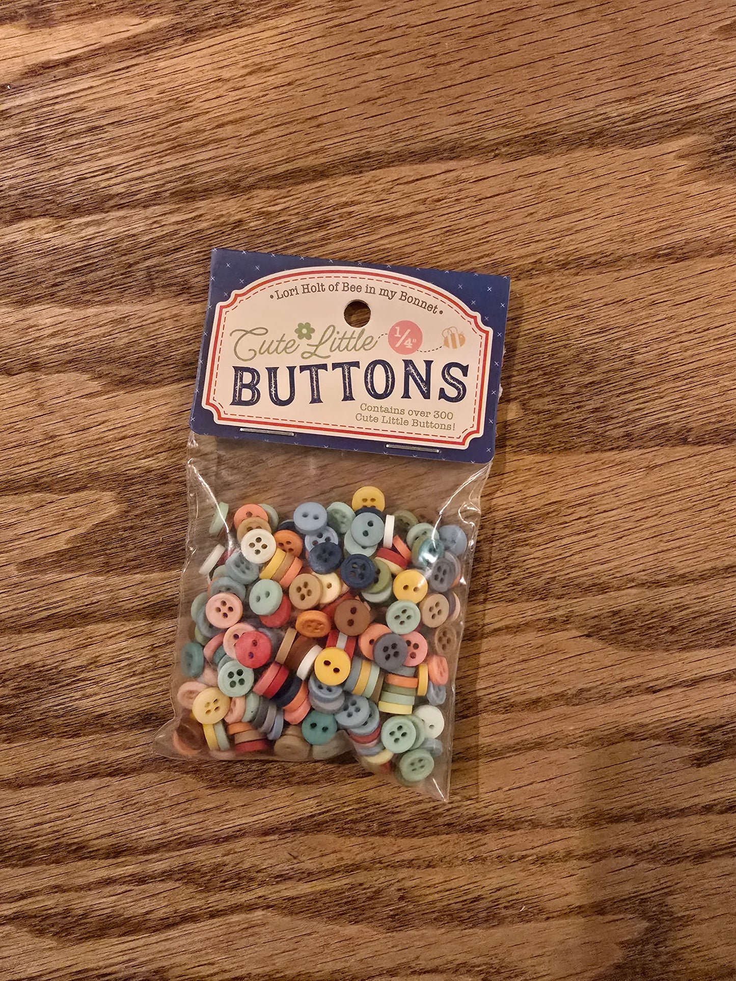 Lori Holt Cute Little Buttons 1/4"