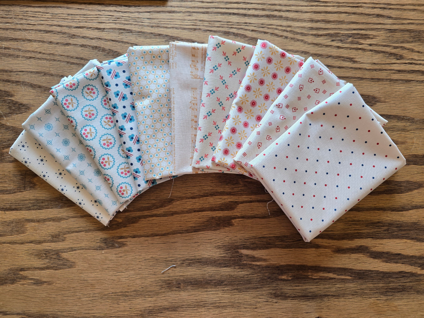 Americana by Lori Holt - 31 piece fat quarter bundle