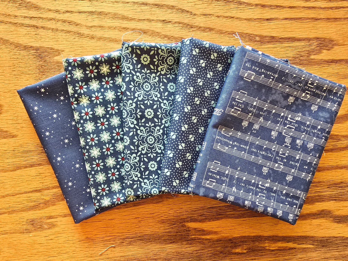 Americana by Lori Holt - 31 piece fat quarter bundle